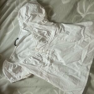 Brandy Melville puff sleeve top